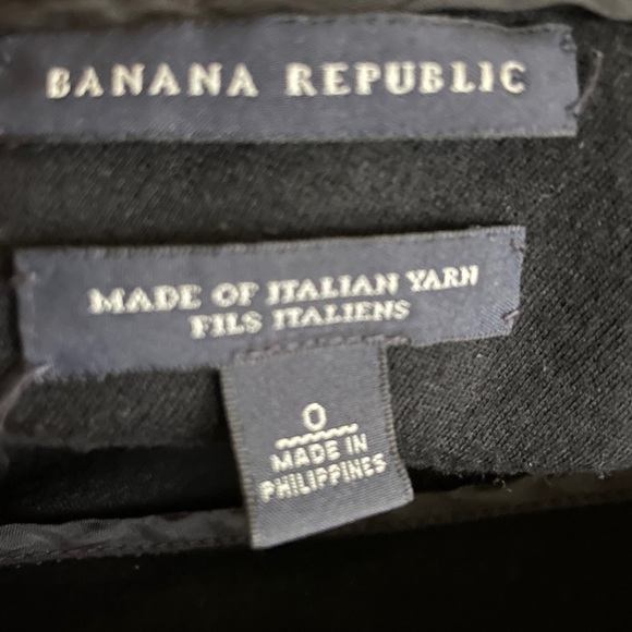 Banana Republic (made of Italian thread) side zip ruched dress size 0 - Picture 3 of 4